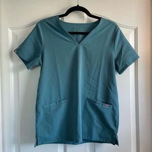 Figs - Casma Three-Pocket Scrub Top - Hydrogreen